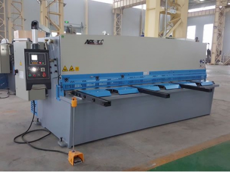 آلة قص CNC هيدروليكية