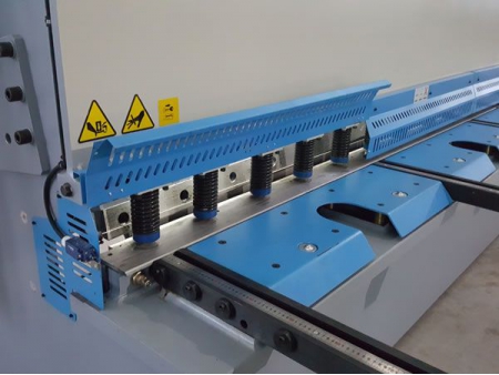 آلة قص CNC هيدروليكية