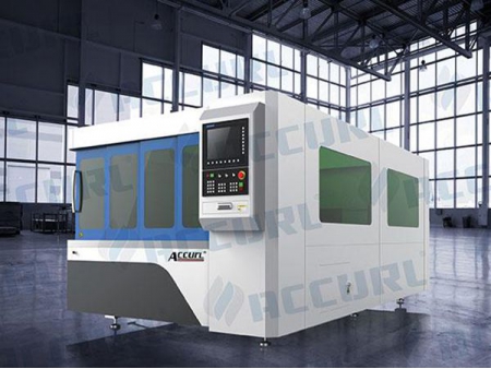 ماكينة CNC لقطع الصفائح المعدنية بألياف الليزر 700W