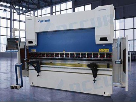 آلة الثني CNC بـ 8 محاور