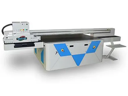 طابعة نافثة للحبر مسطحة UV بسرعة عالية High Speed UV Flatbed Inkjet Printer