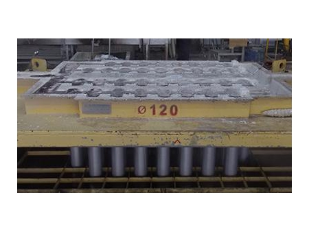 ماكينة السباكة لمصانع الألومنيوم