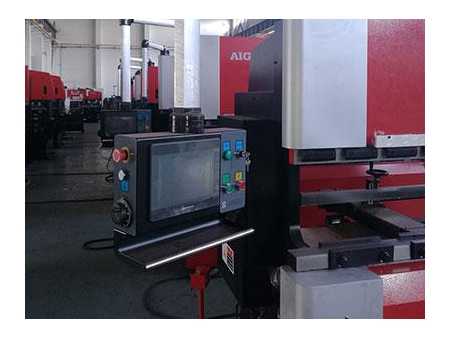 ثناية صاج هيدروليك، ماكينة ثني المعادن  Hydraulic Press Brake/Metalwork Bending Machine