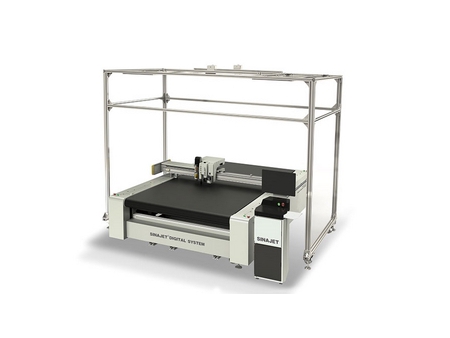 ماكينة ديجيتال لقص وتقطيع القماش والمنسوجات Digital Cutter for Textile/Garment Industry