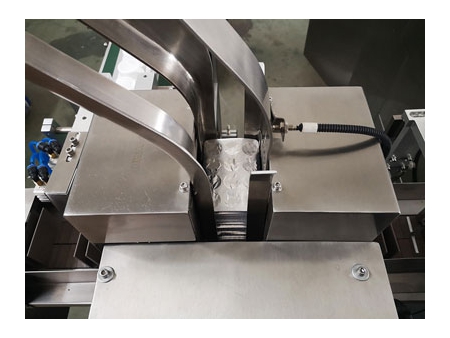 ماكينة التعبئة الآلية في كرتون فئة DXH-130 Automatic Cartoning Machine