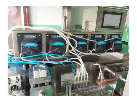 ماكينة تعبئة وختم الأمبولات الطبية، DGS-240P5